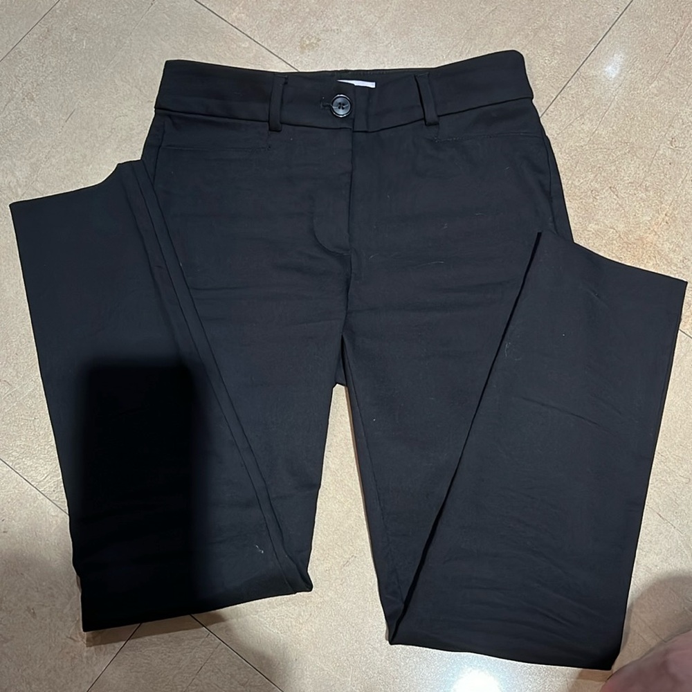 Woman’s 00P black Loft slacks